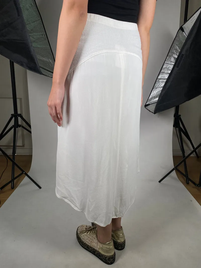 ANTHROPOLOGIE Falda Blanca
