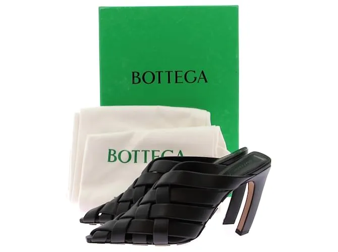 BOTTEGA VENETA Sandalias T.EU 36.5 Cuero Negro 