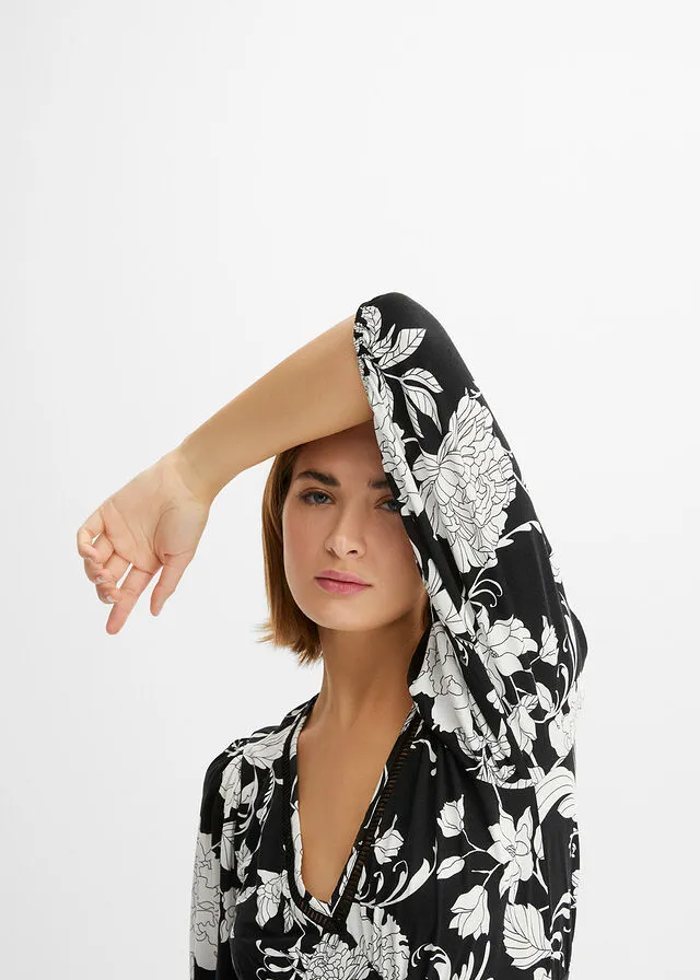 CAMISA CON INSERTO DE GANCHILLO NEGROBLANCO DE FLORES