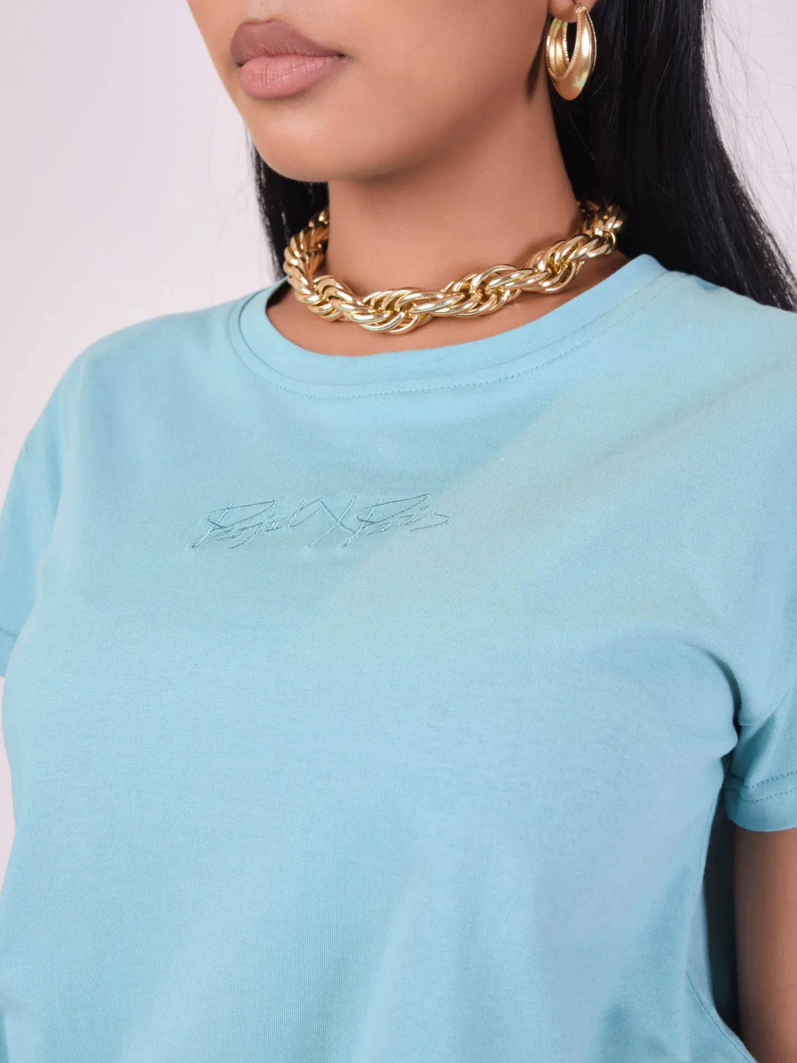 Camiseta con banda elástica