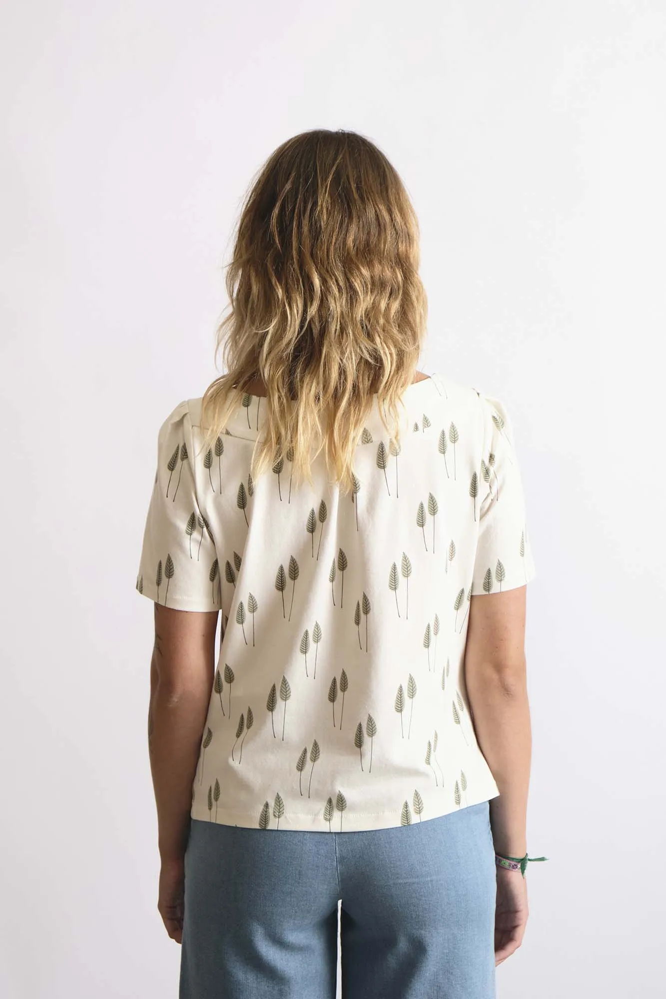 Camiseta con escote cuadrado FIUNCHO