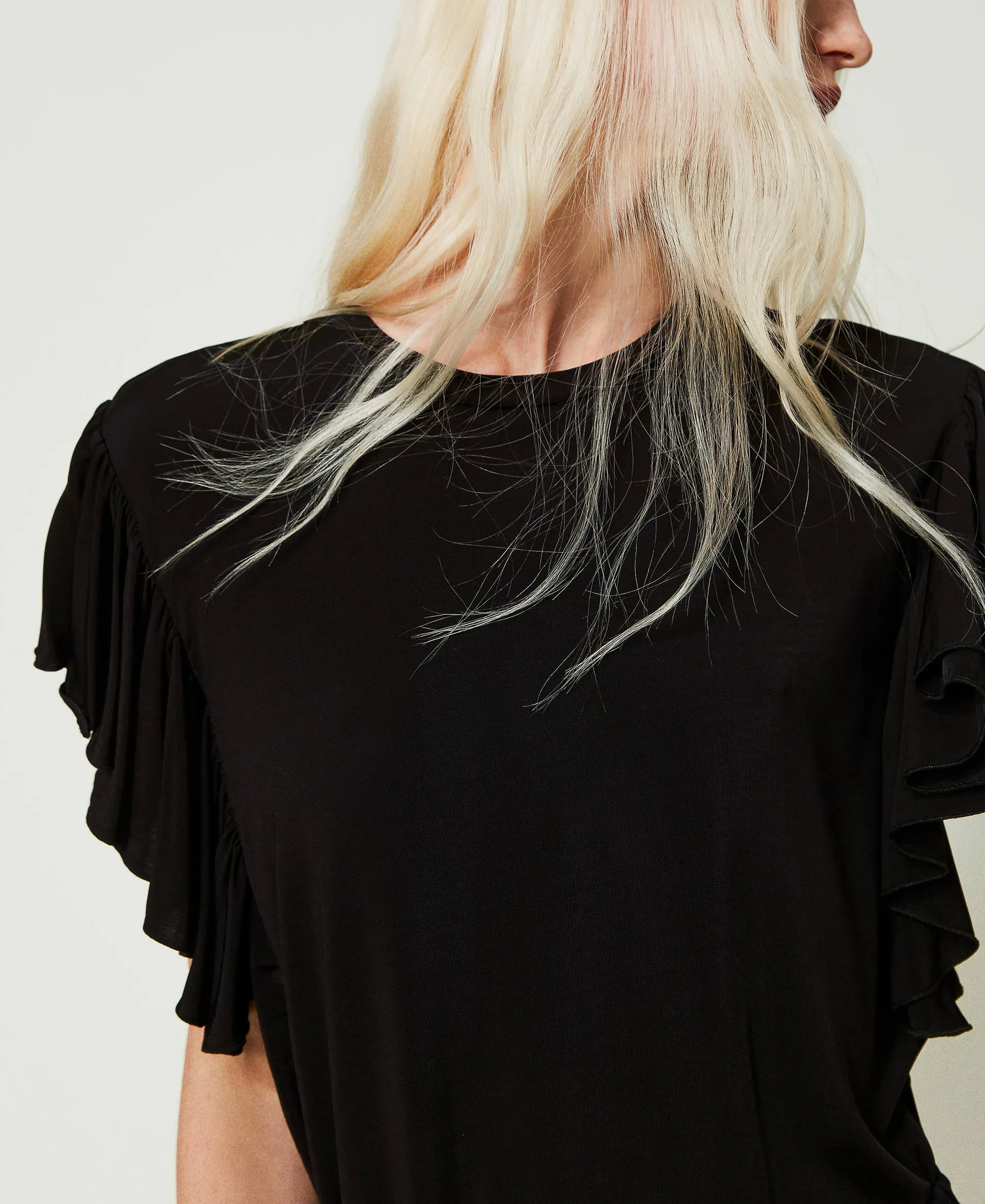 Camiseta con manga casquillo