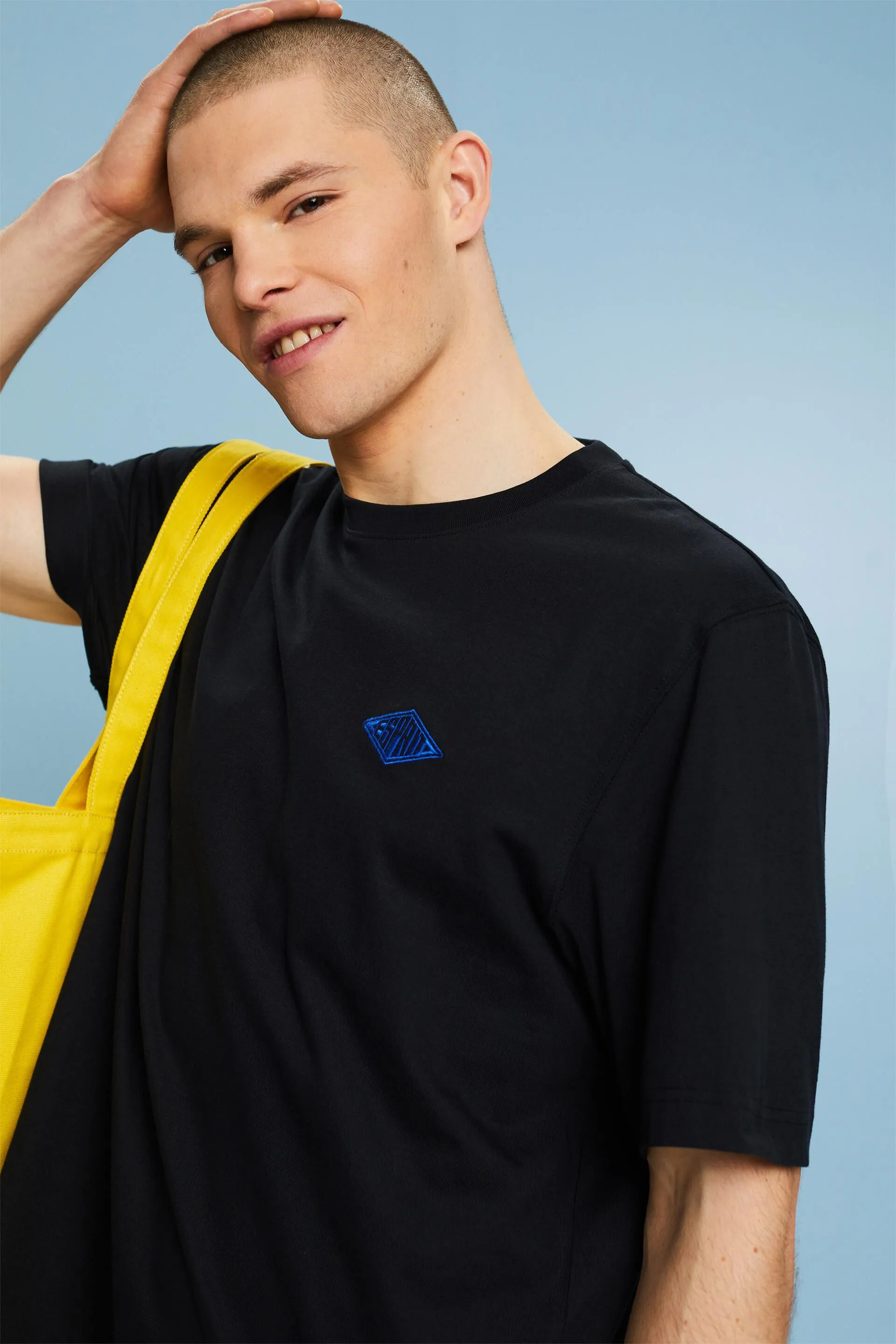 Camiseta de manga corta con logotipo
