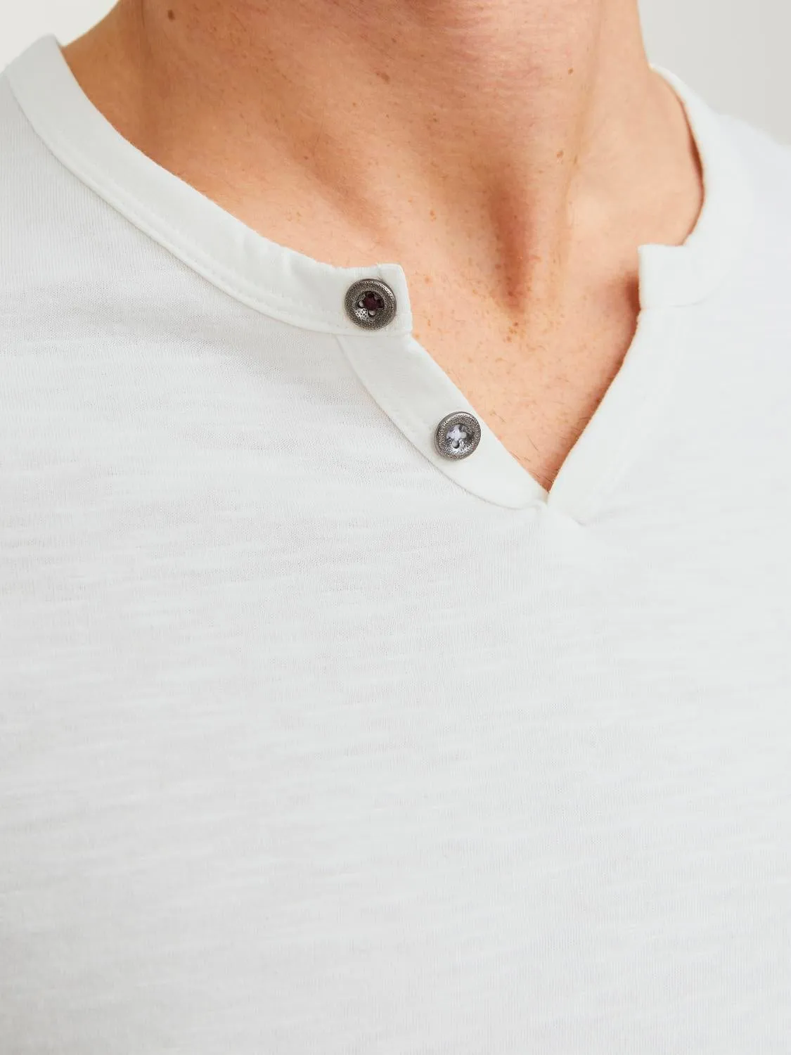 Camiseta Efecto mélange Cuello dividido | Blanco | Jack & Jones®