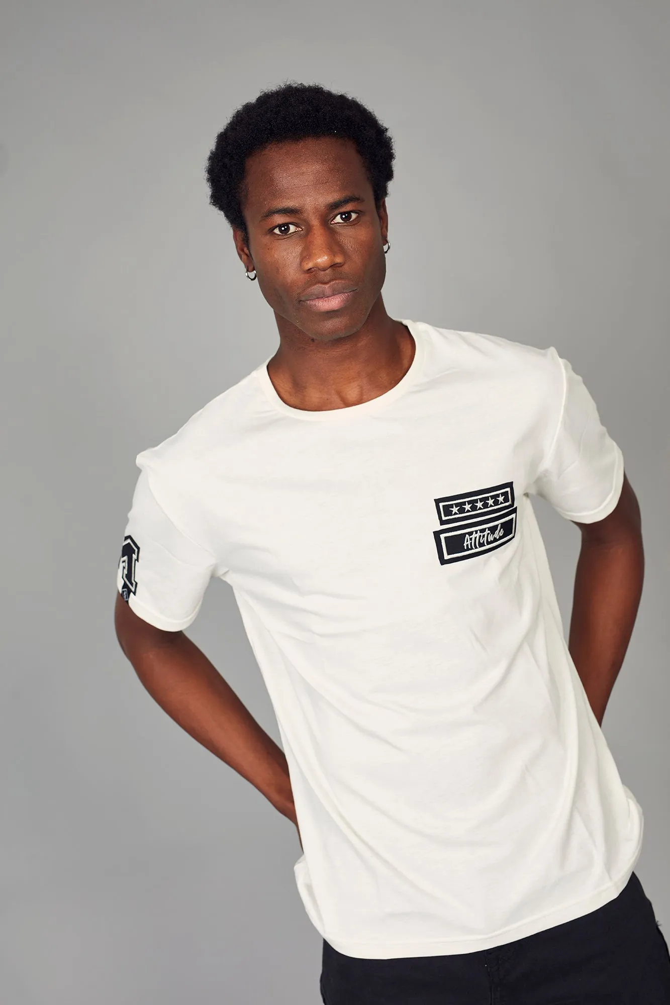 Camiseta HE crudo ATTITUDE espalda redondeada