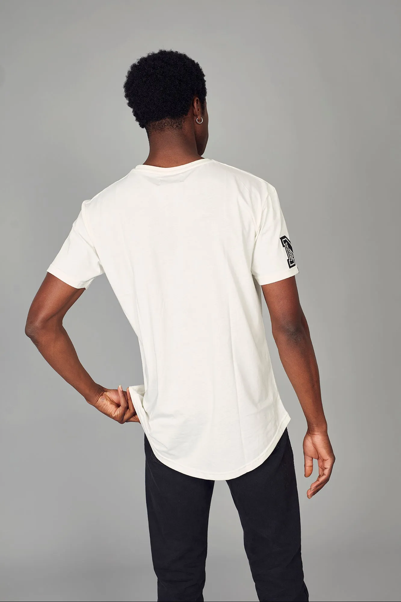 Camiseta HE crudo ATTITUDE espalda redondeada