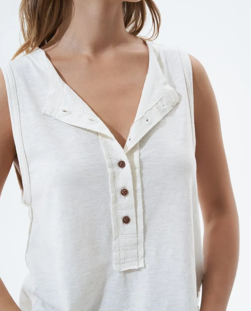 Camiseta manga sisa para mujer
