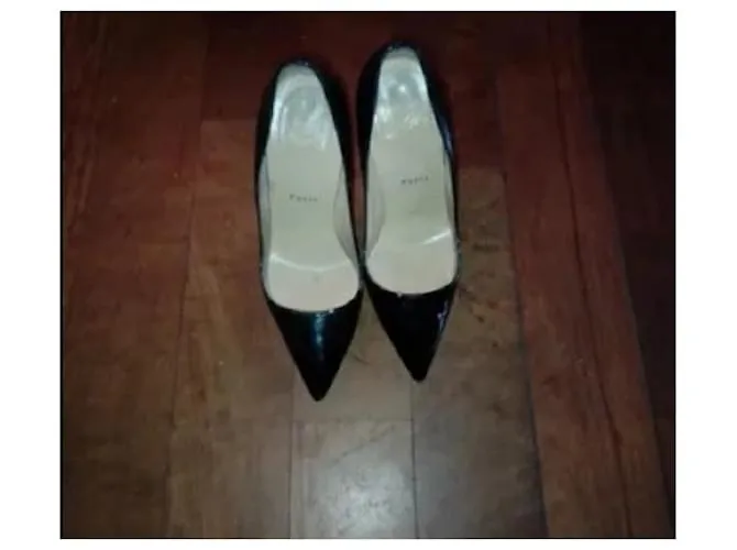 Christian Louboutin Escote Negro 