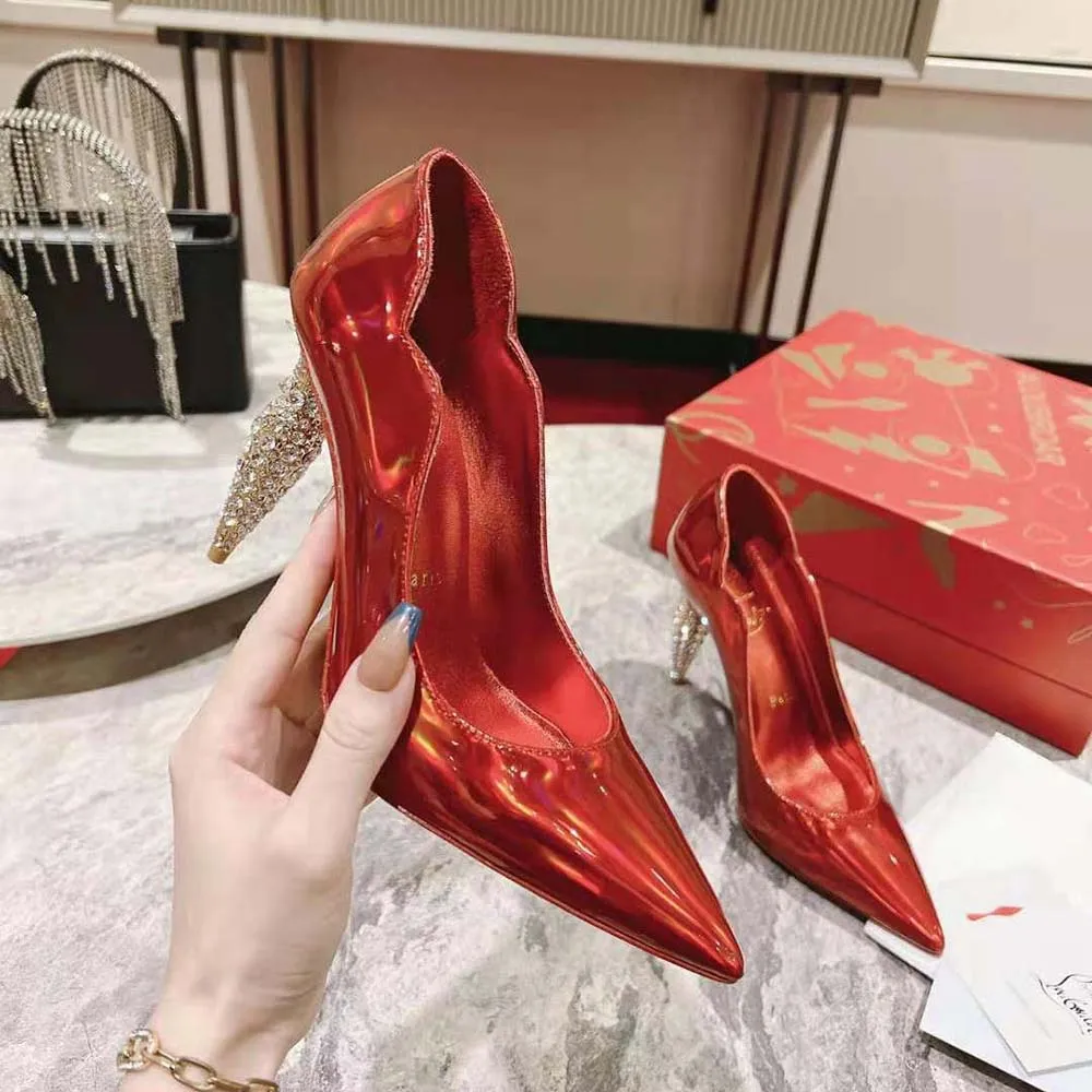 CHRISTIAN LOUBOUTIN MUJER LIPSTRASS BOMBA 100 MM ALTURA DEL TACóNROJO