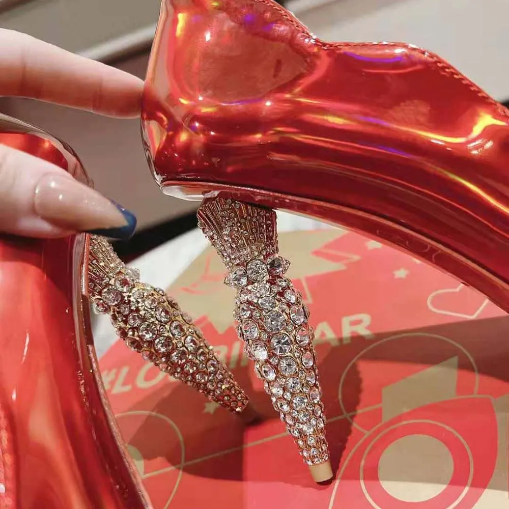 CHRISTIAN LOUBOUTIN MUJER LIPSTRASS BOMBA 100 MM ALTURA DEL TACóNROJO