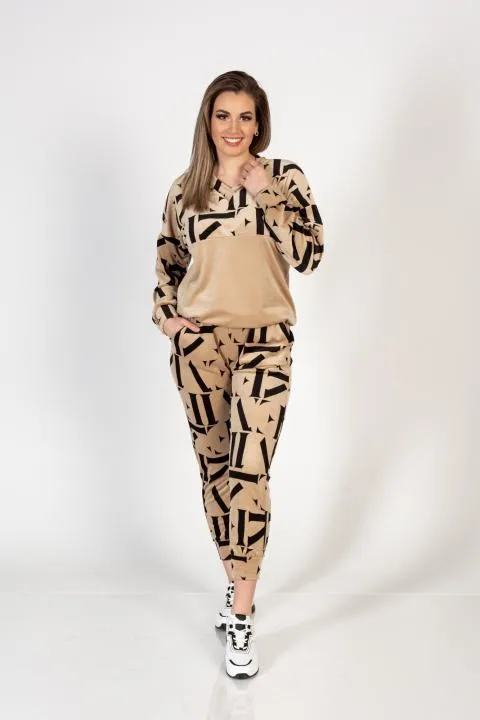 Chándal de imitación de terciopelo con estampado de letras Laureta, negro beige