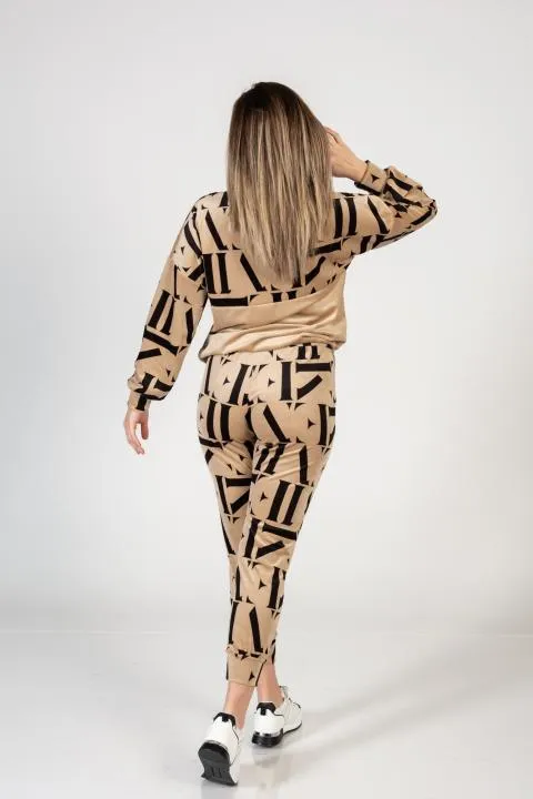 Chándal de imitación de terciopelo con estampado de letras Laureta, negro beige