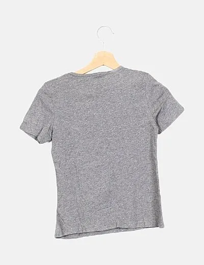 Decathlon Camiseta gris detalle dibujo