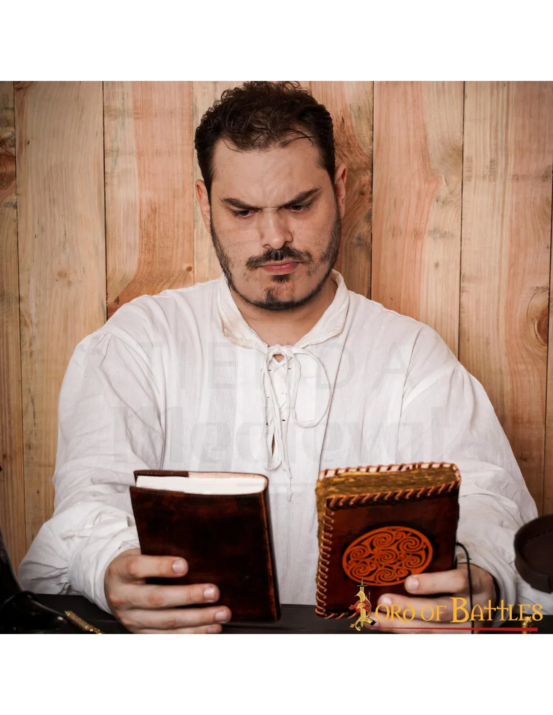 Diario tipo medieval con nudo celta en marrón (78 cuartillas)