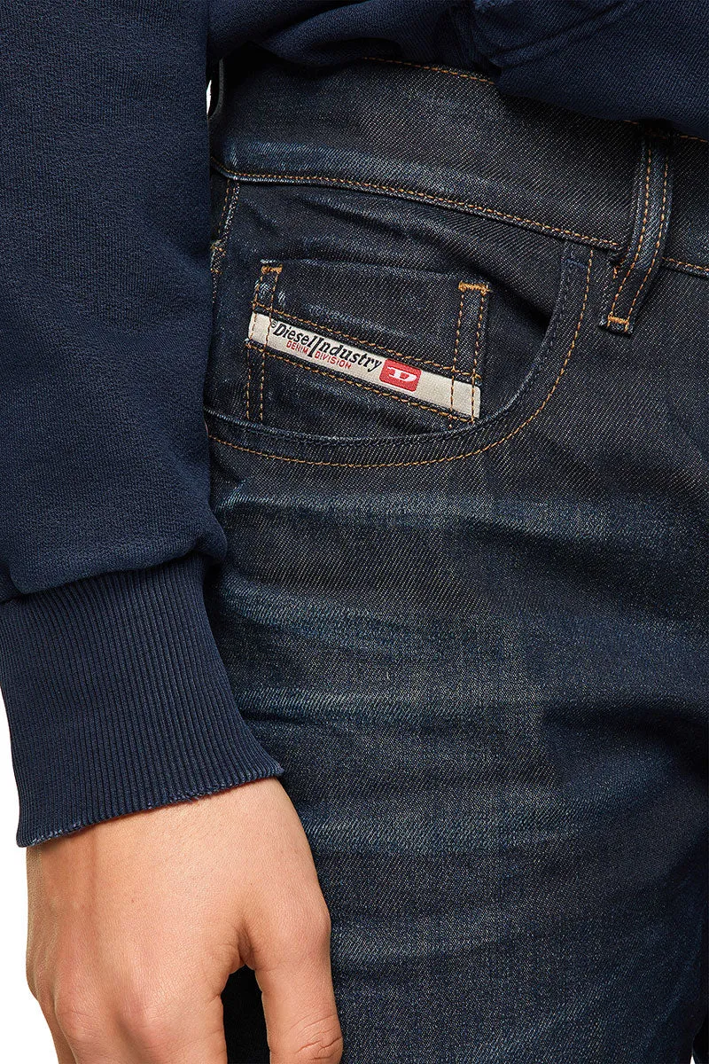 Diesel DStrukt 34 L Vaqueros slim de tejido superelástico para hombre en azul medio
