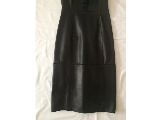 Emporio Armani Vestido de cuero Negro 