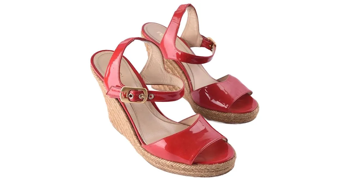 FENDI Sandalias T.UE 38.5 cuero Roja 