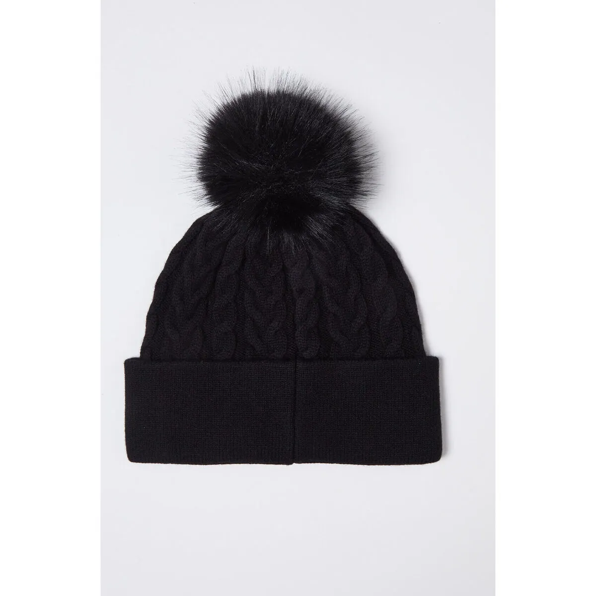 Gorro de punto con pompón