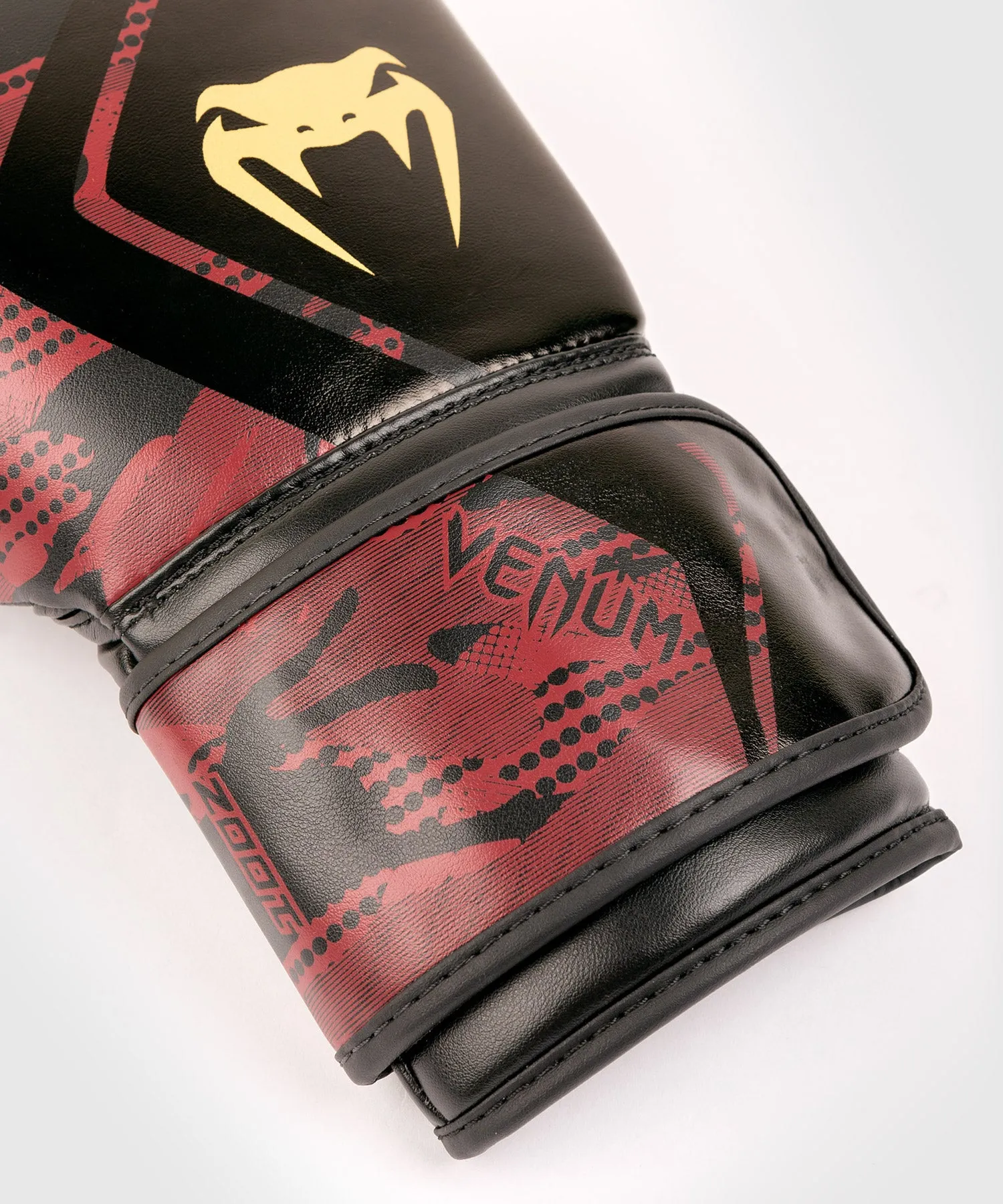 GUANTES DE BOXEO CONTENDER 2.0 VENUM DEFENDER  NEGRO/ROJO