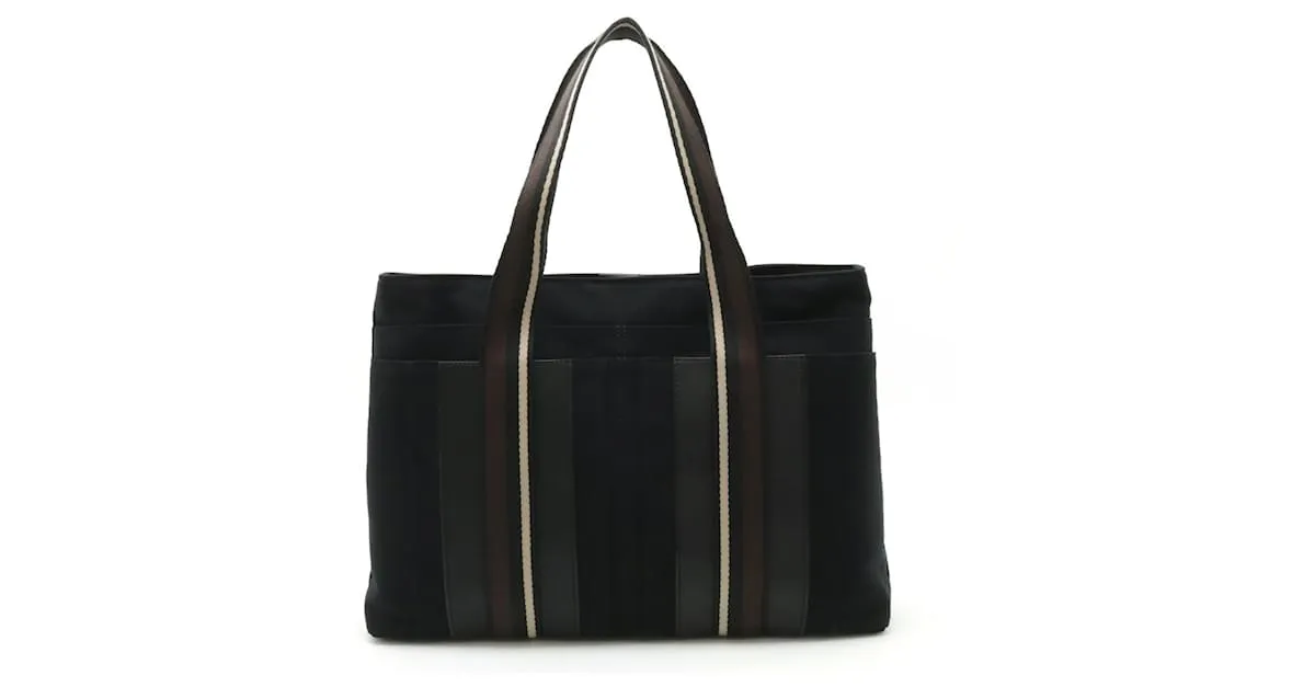Hermès Troca Negro 