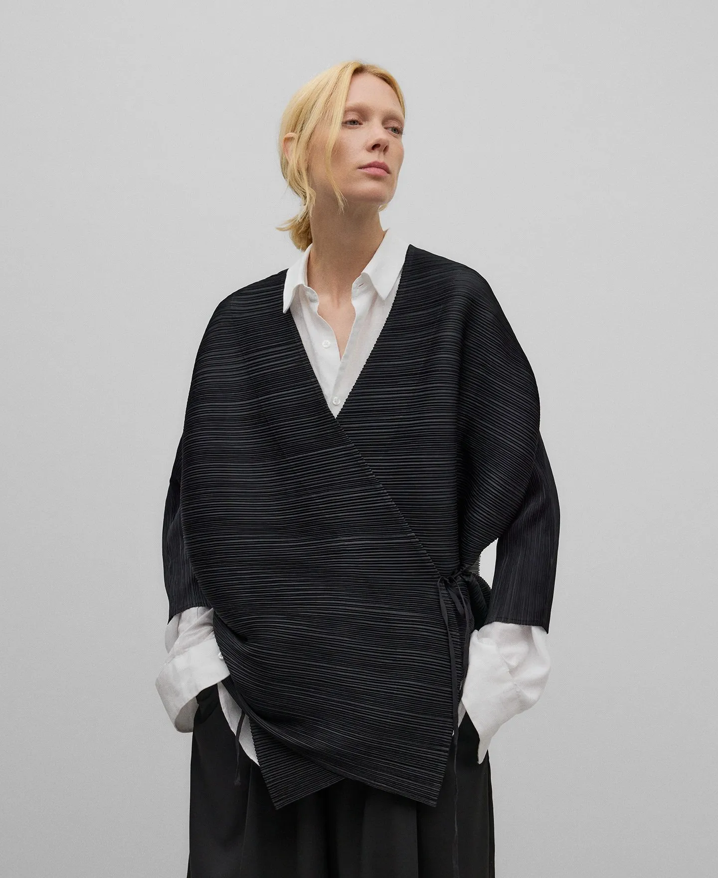Kimono crinkle negro mujer