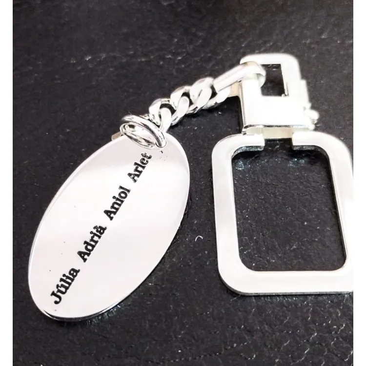Llavero personalizado Ovalado en plata de ley