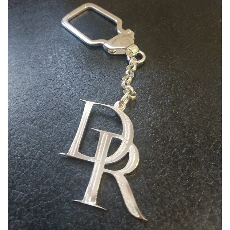 Llaveros de iniciales entrelazadas personalizado plata de ley