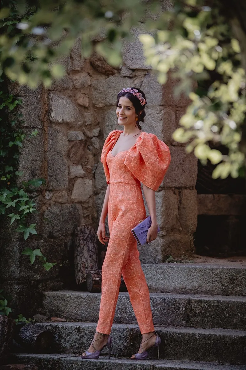 Mono brocado coral escote corazón Zoe