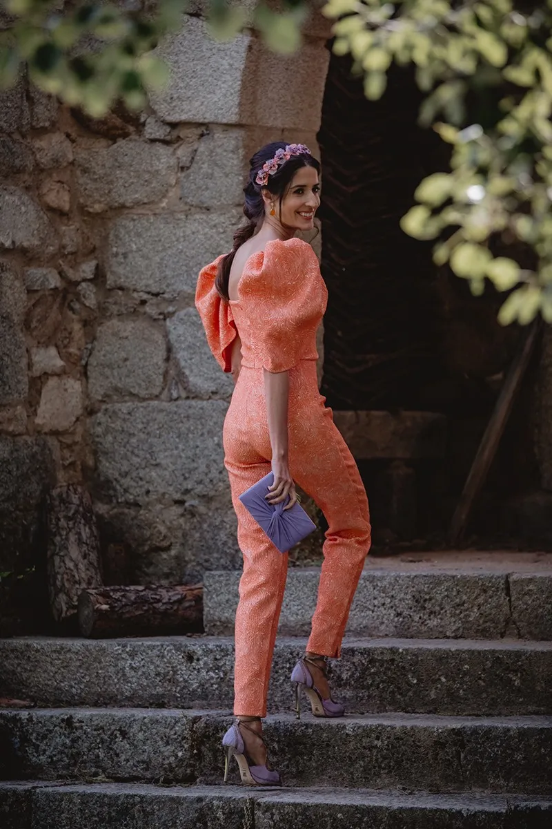 Mono brocado coral escote corazón Zoe
