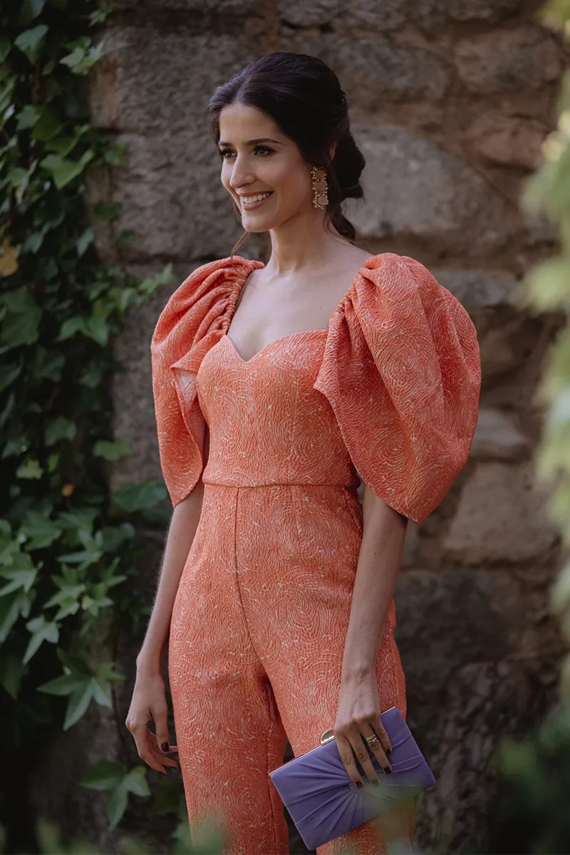 Mono brocado coral escote corazón Zoe