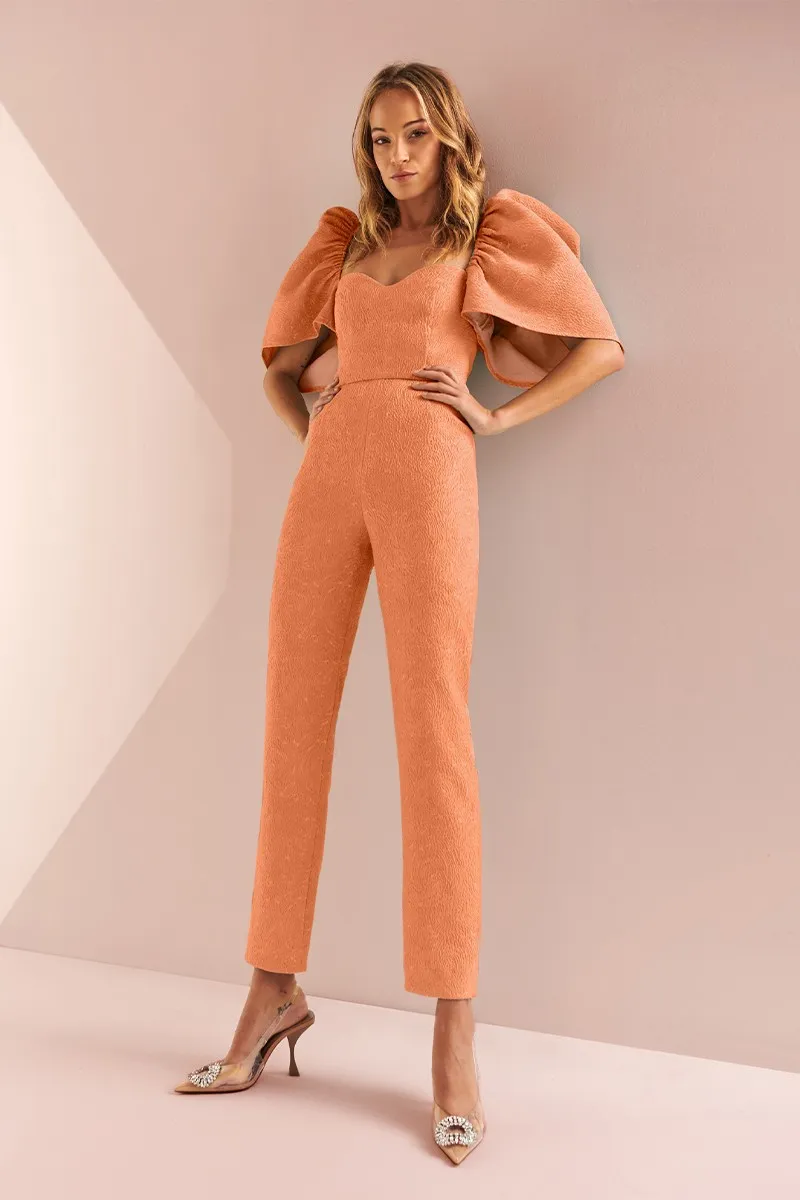 Mono brocado coral escote corazón Zoe