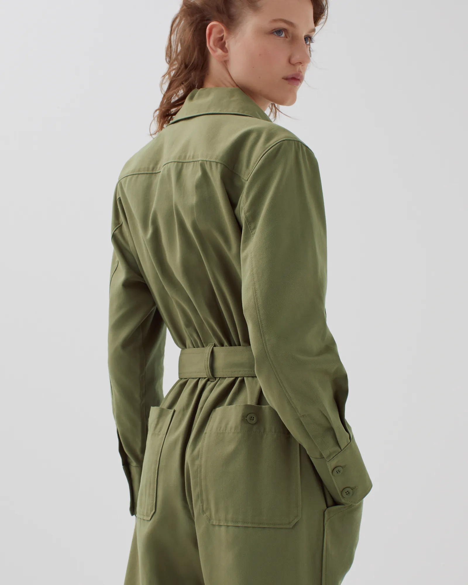 Mono cargo con cremallera covert green