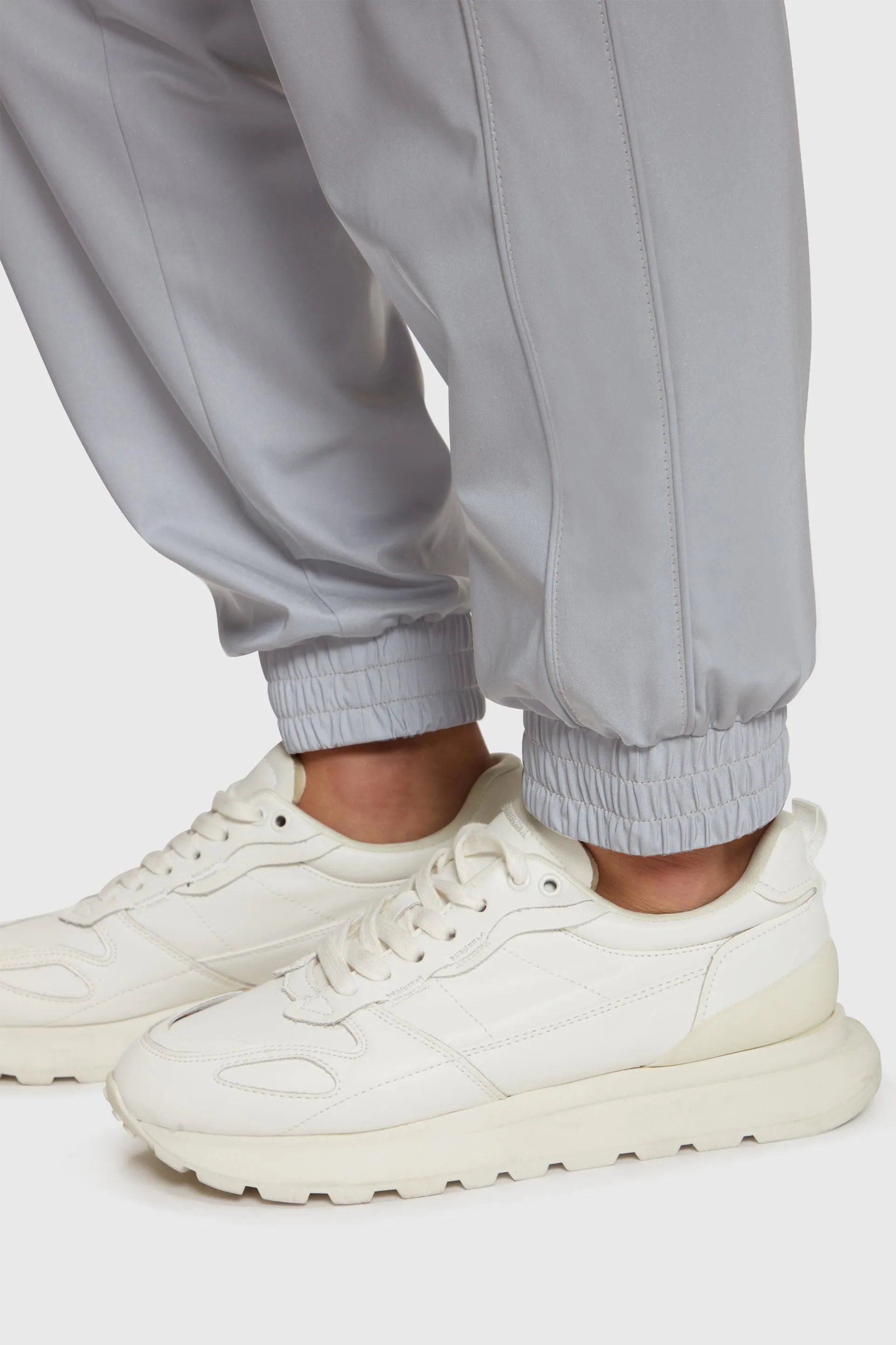 Pantalón deportivo de cintura alta con hebilla