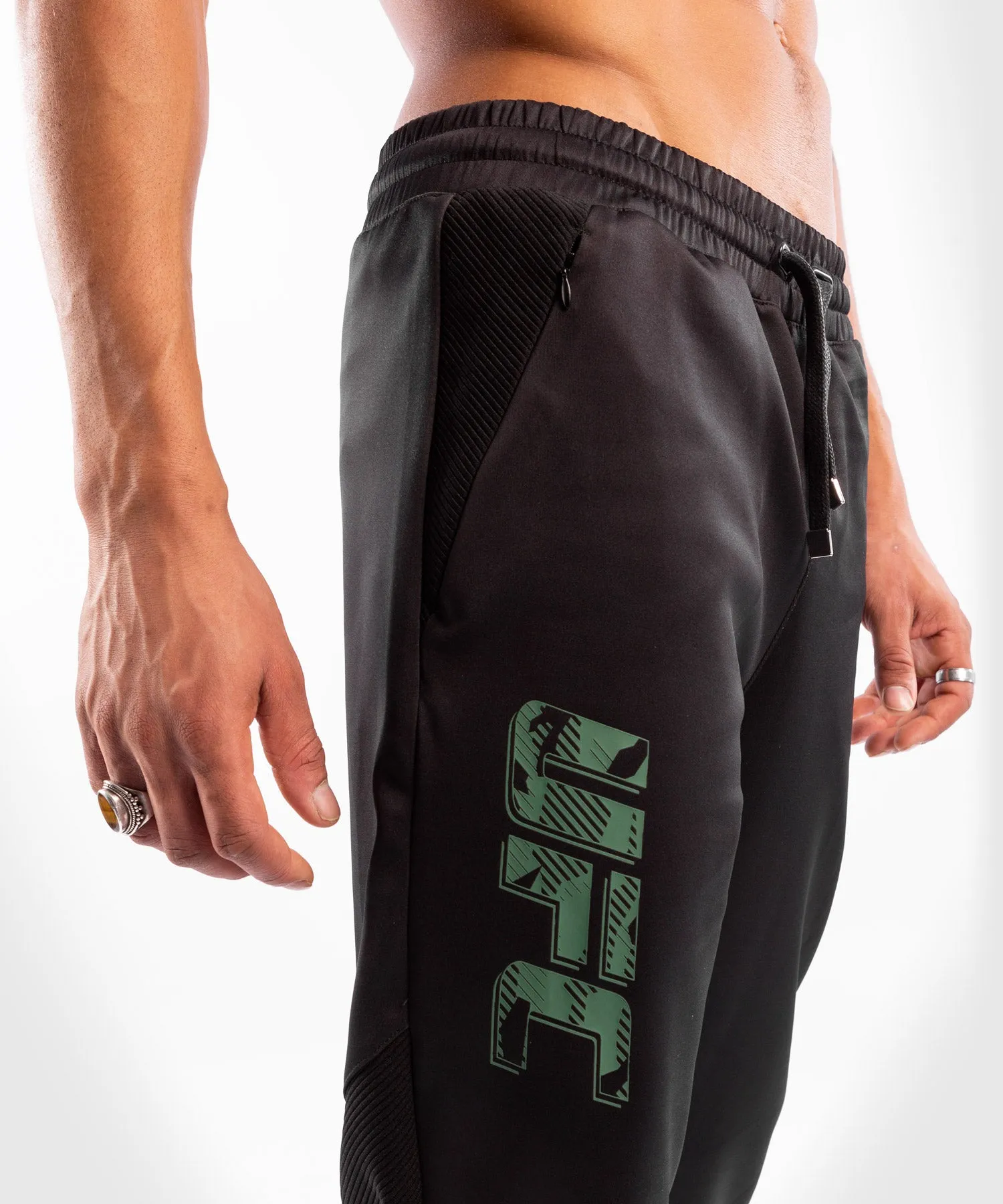 PANTALóN DE CHáNDAL PARA HOMBRE UFC VENUM AUTHENTIC FIGHT WEEK  CAQUI