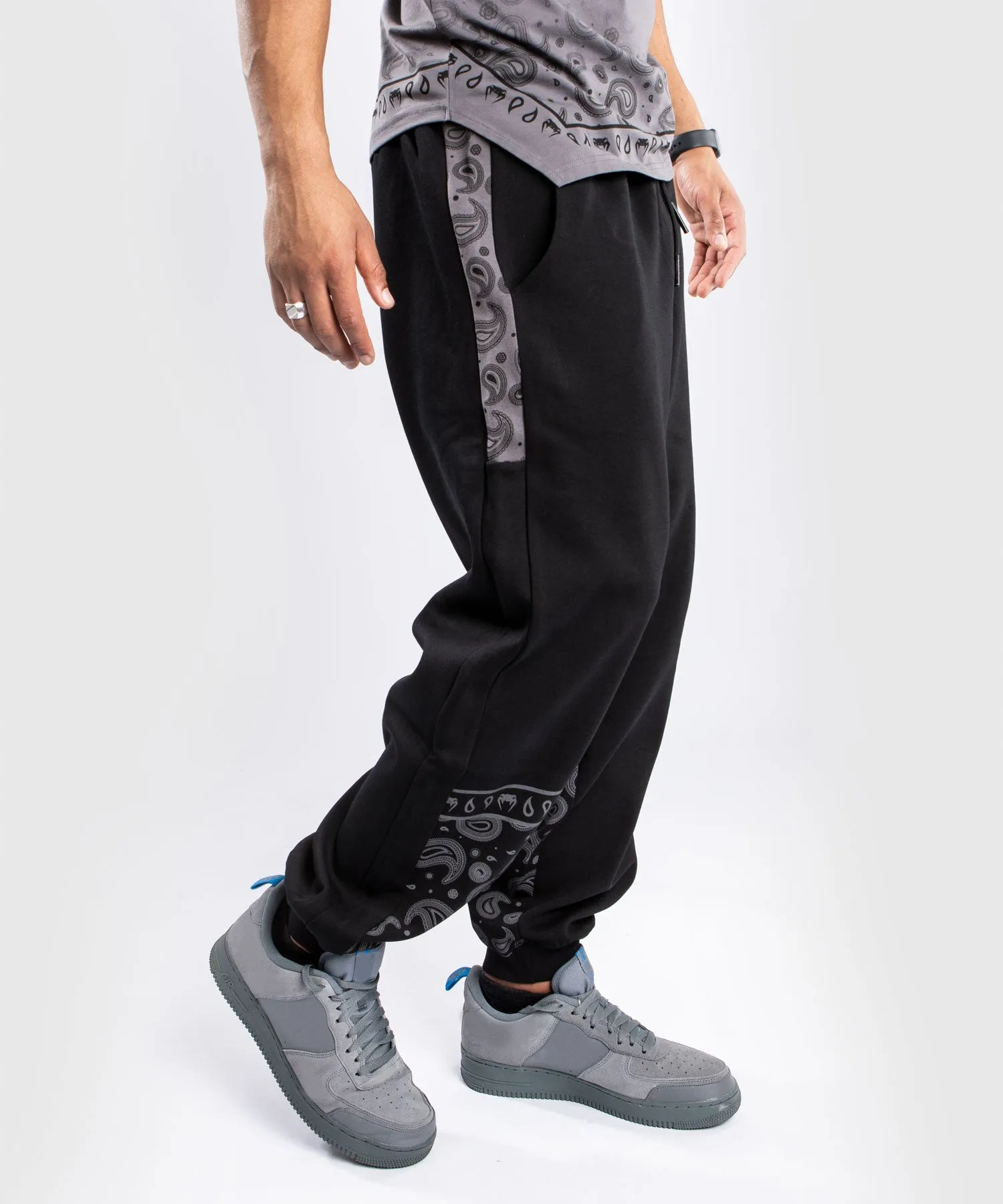 PANTALóN DE CHáNDAL VENUM CALI 34   OVERSIZE  NEGRO