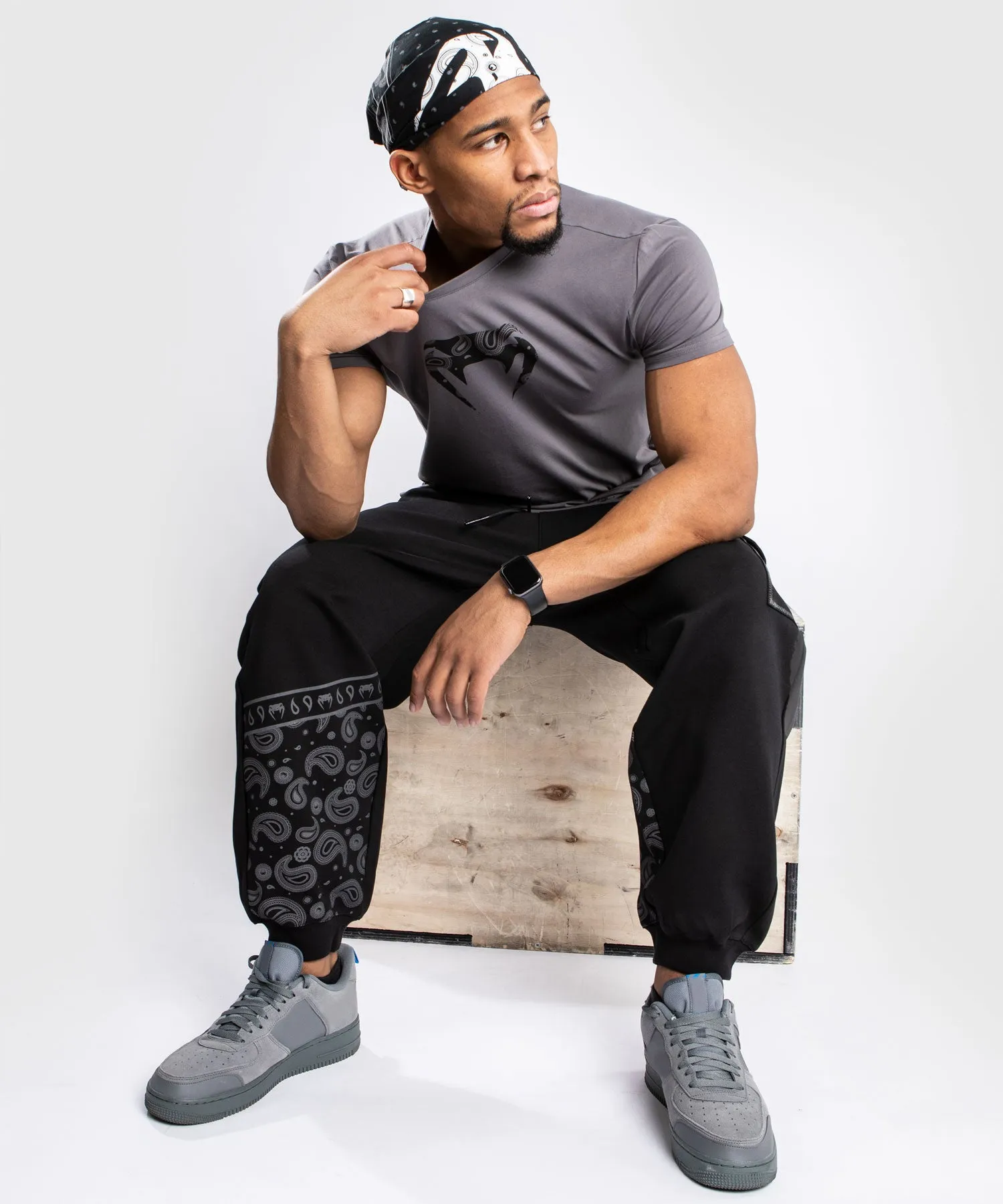 PANTALóN DE CHáNDAL VENUM CALI 34   OVERSIZE  NEGRO
