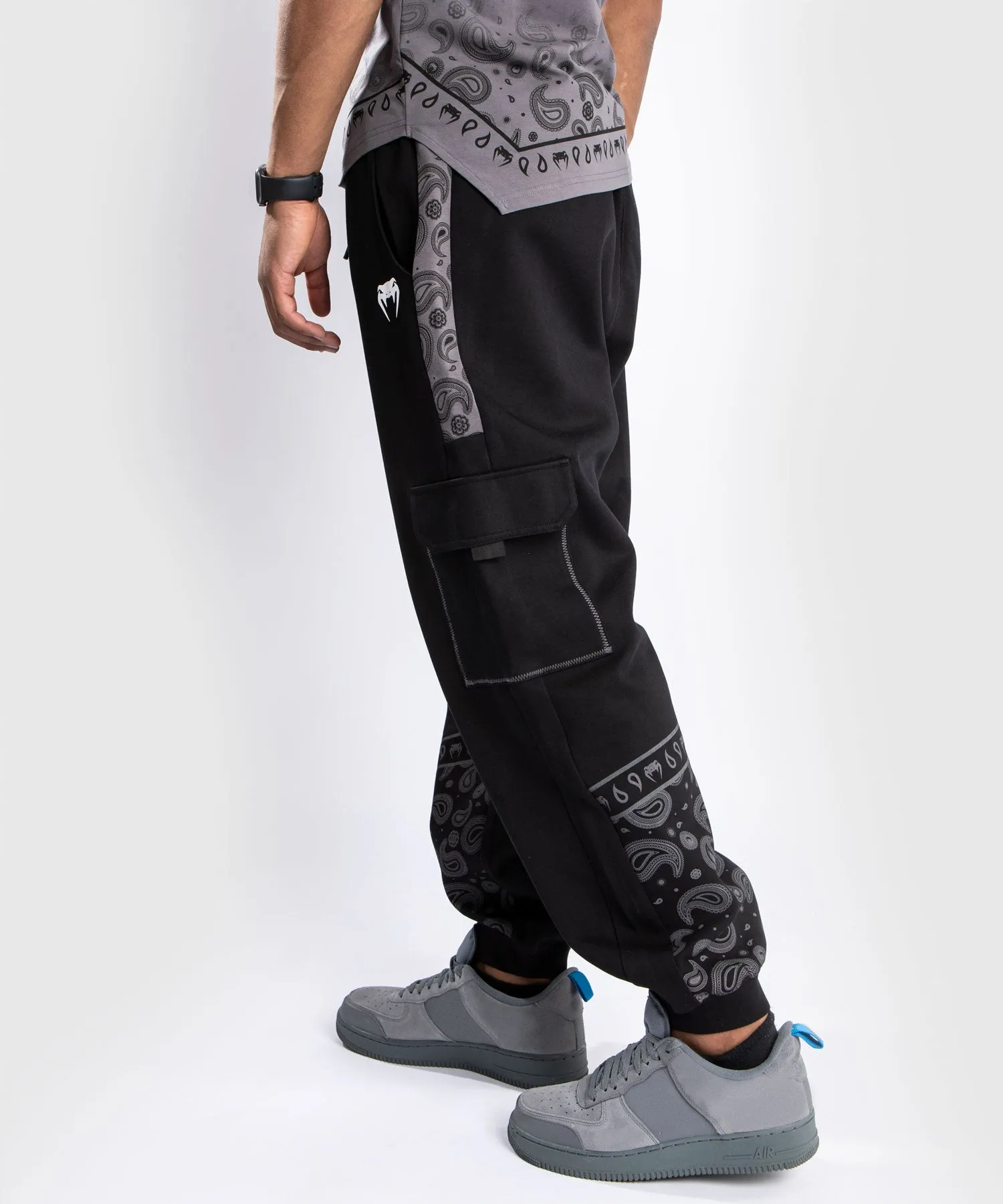 PANTALóN DE CHáNDAL VENUM CALI 34   OVERSIZE  NEGRO