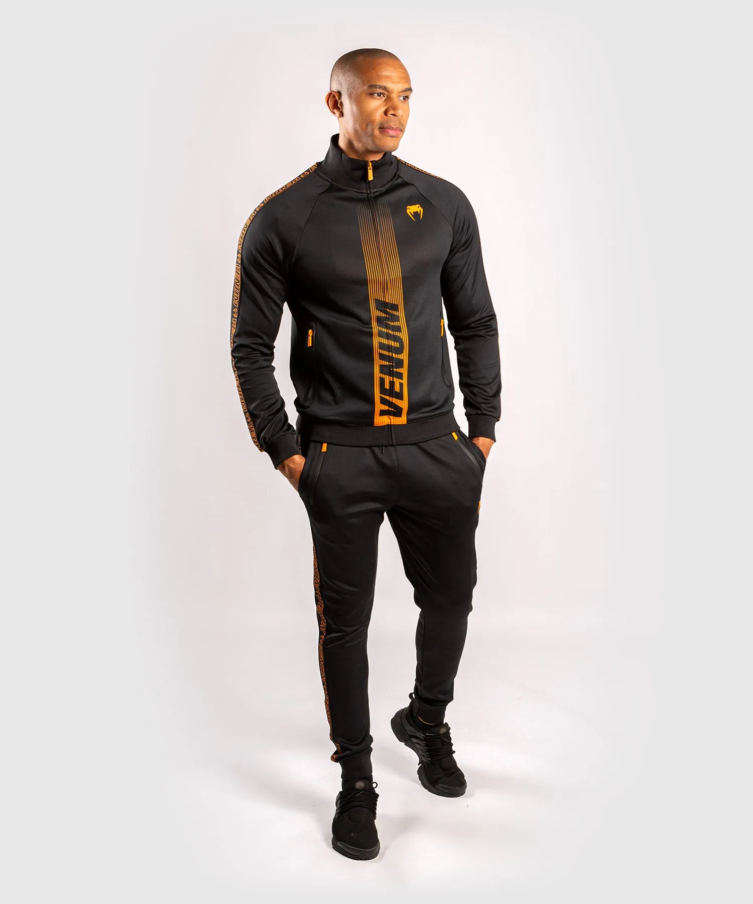 PANTALóN DE CHáNDAL VENUM CLUB 212  NEGRO/NARANJA
