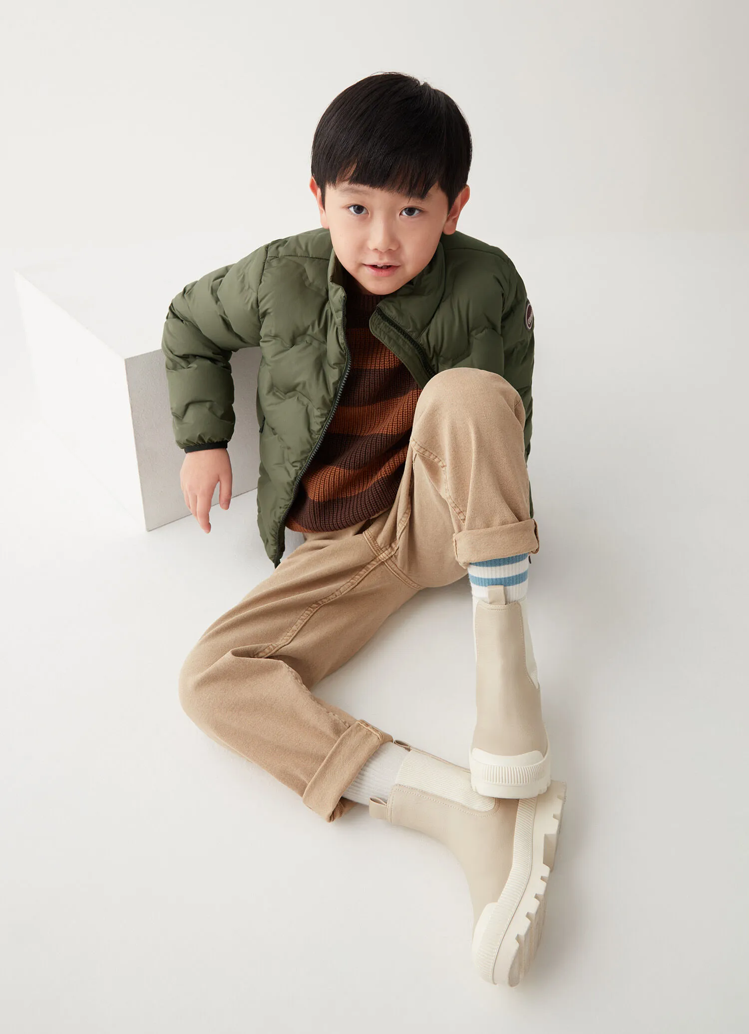 Plumífero de efecto acolchado modelo bomber