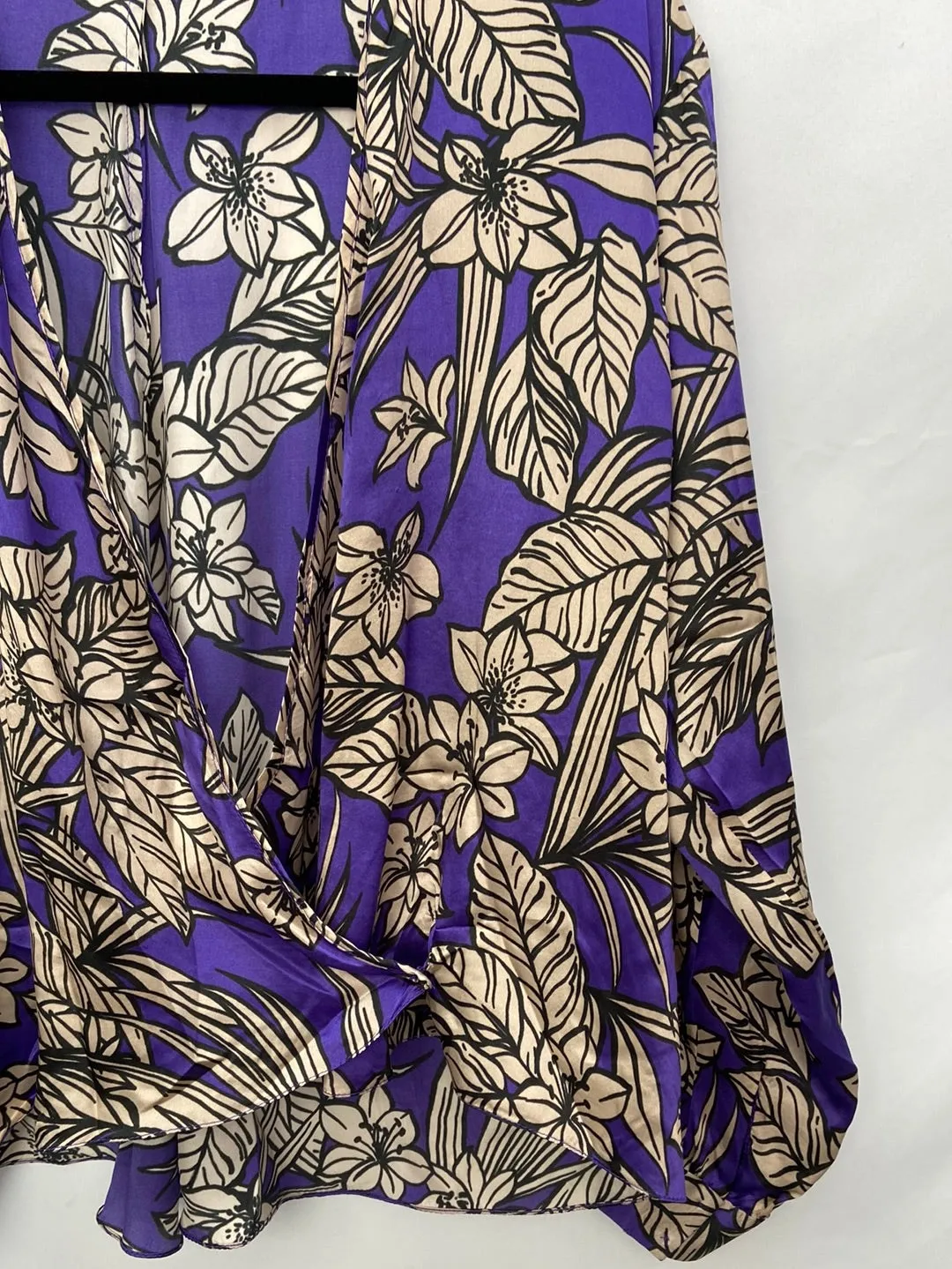 ROBERTO TORRETA.Blusa seda escote amplio cruzada T.38