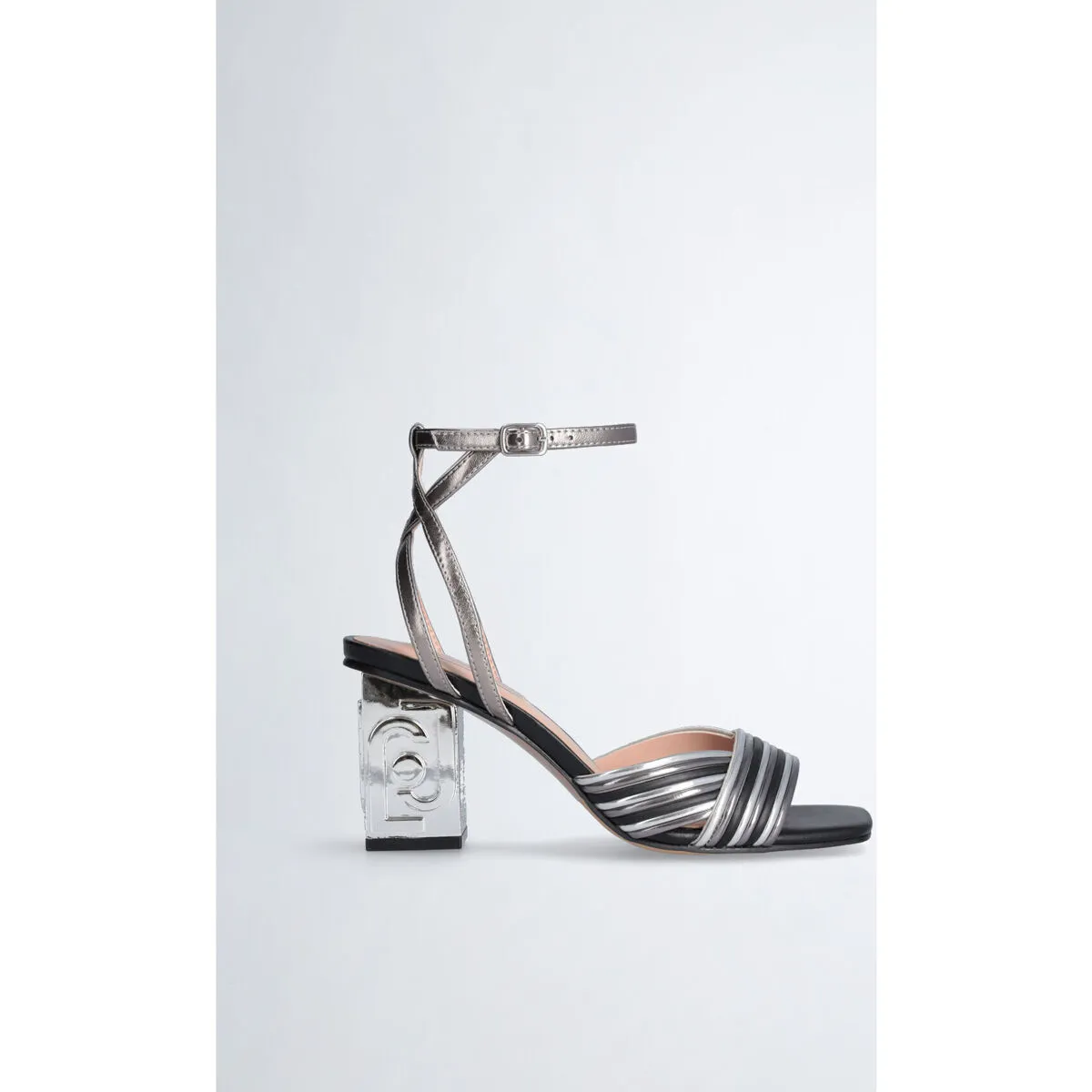 Sandalias con tacón ancho