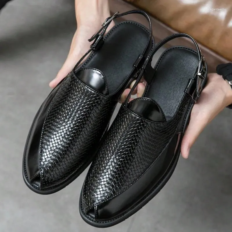 Sandals de moda negra para hombres decoración de hebillas