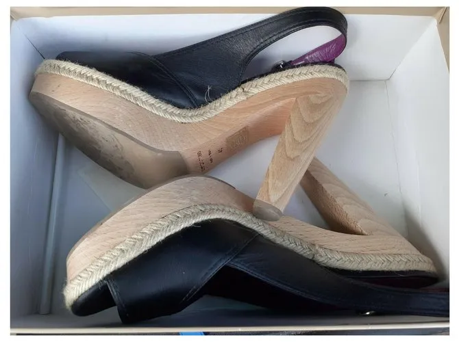 Sergio Rossi Peeptoes de cuero. Negro 