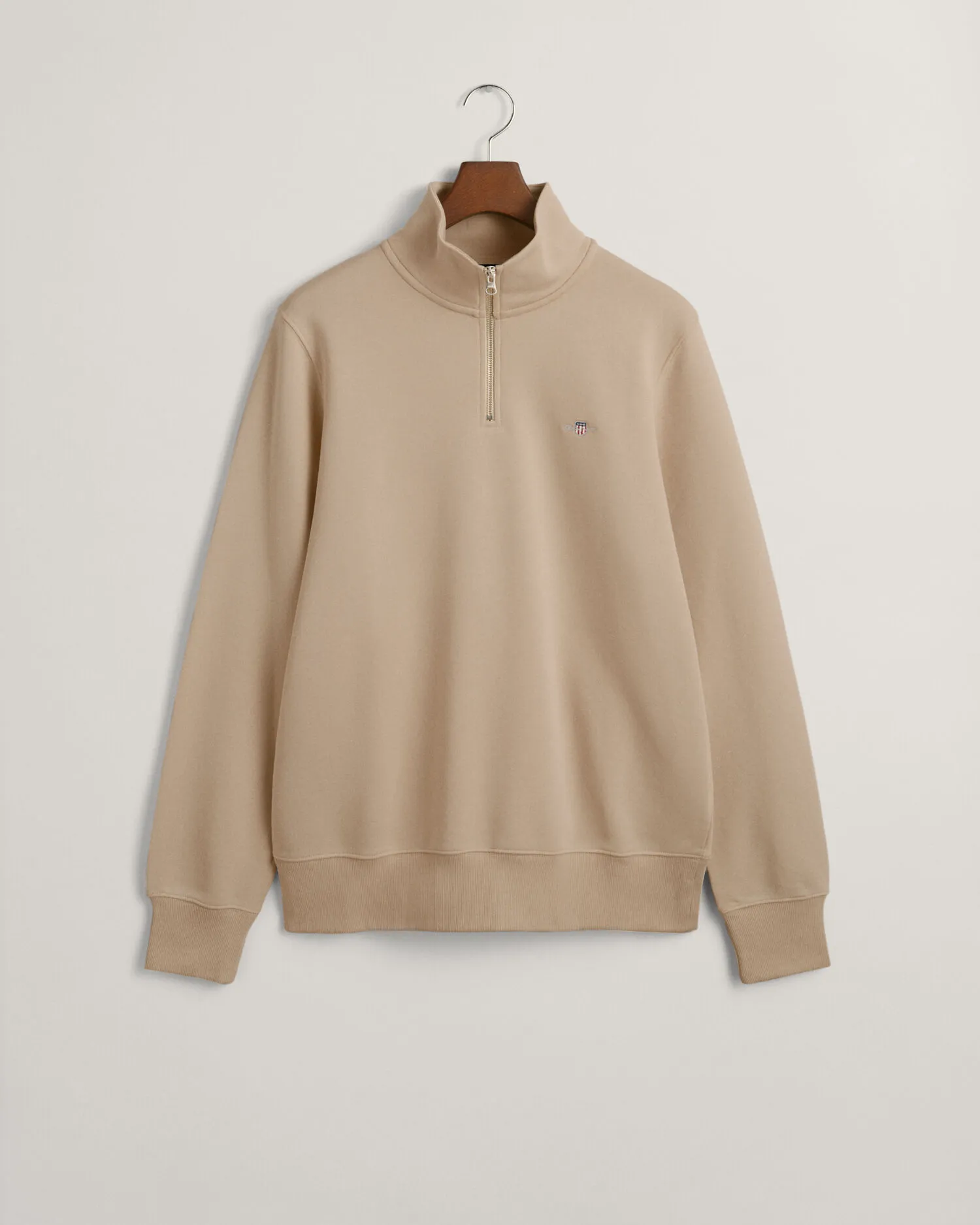Sudadera con media cremallera Seasonal Essential con bordado Archive Shield