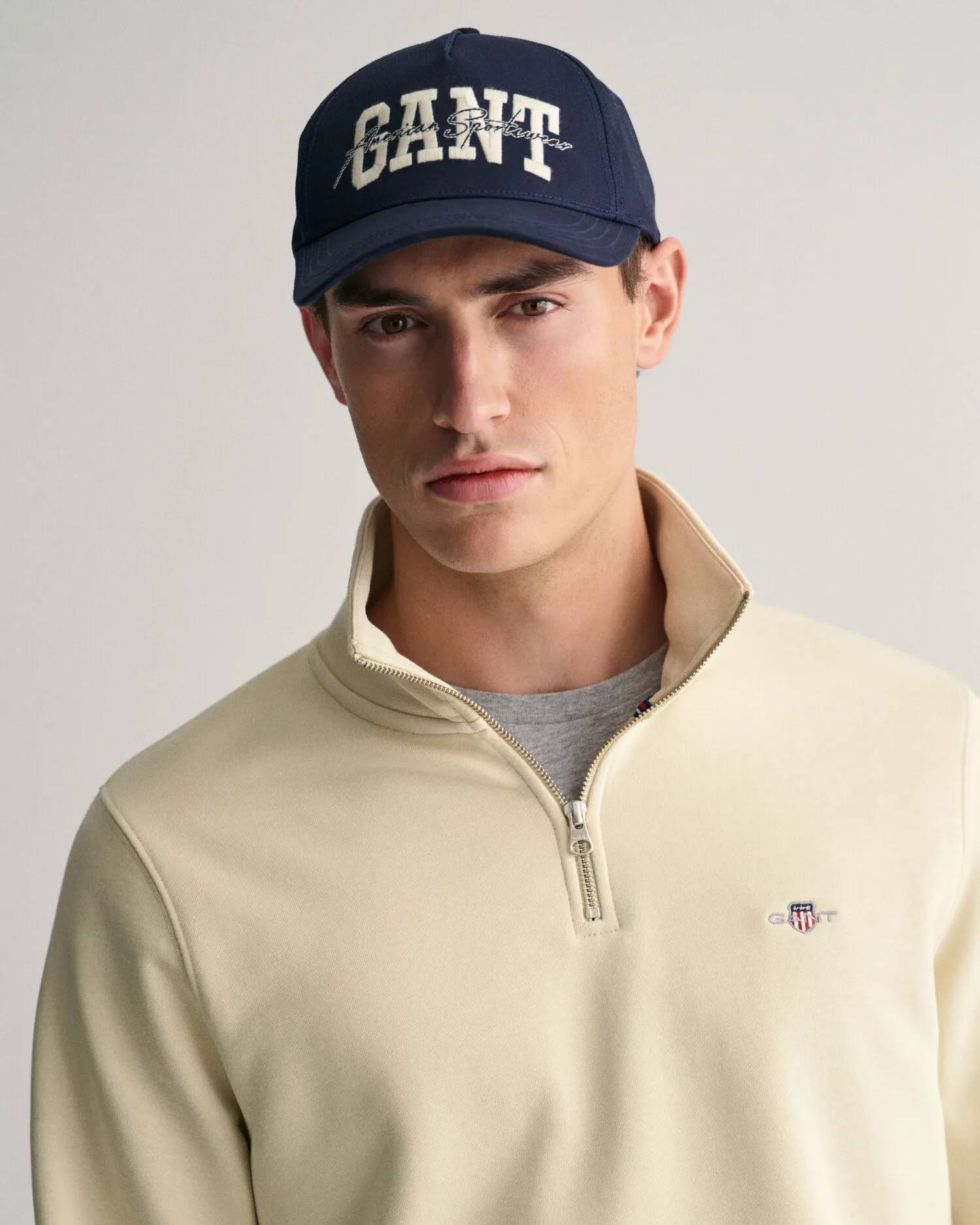 Sudadera Shield con media cremallera