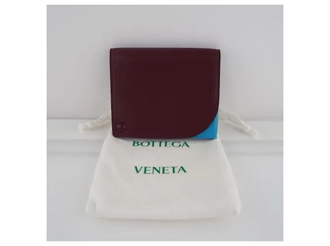 Tarjetero de cuero Bottega Veneta Tarjetero de cuero en excelente estado Roja 