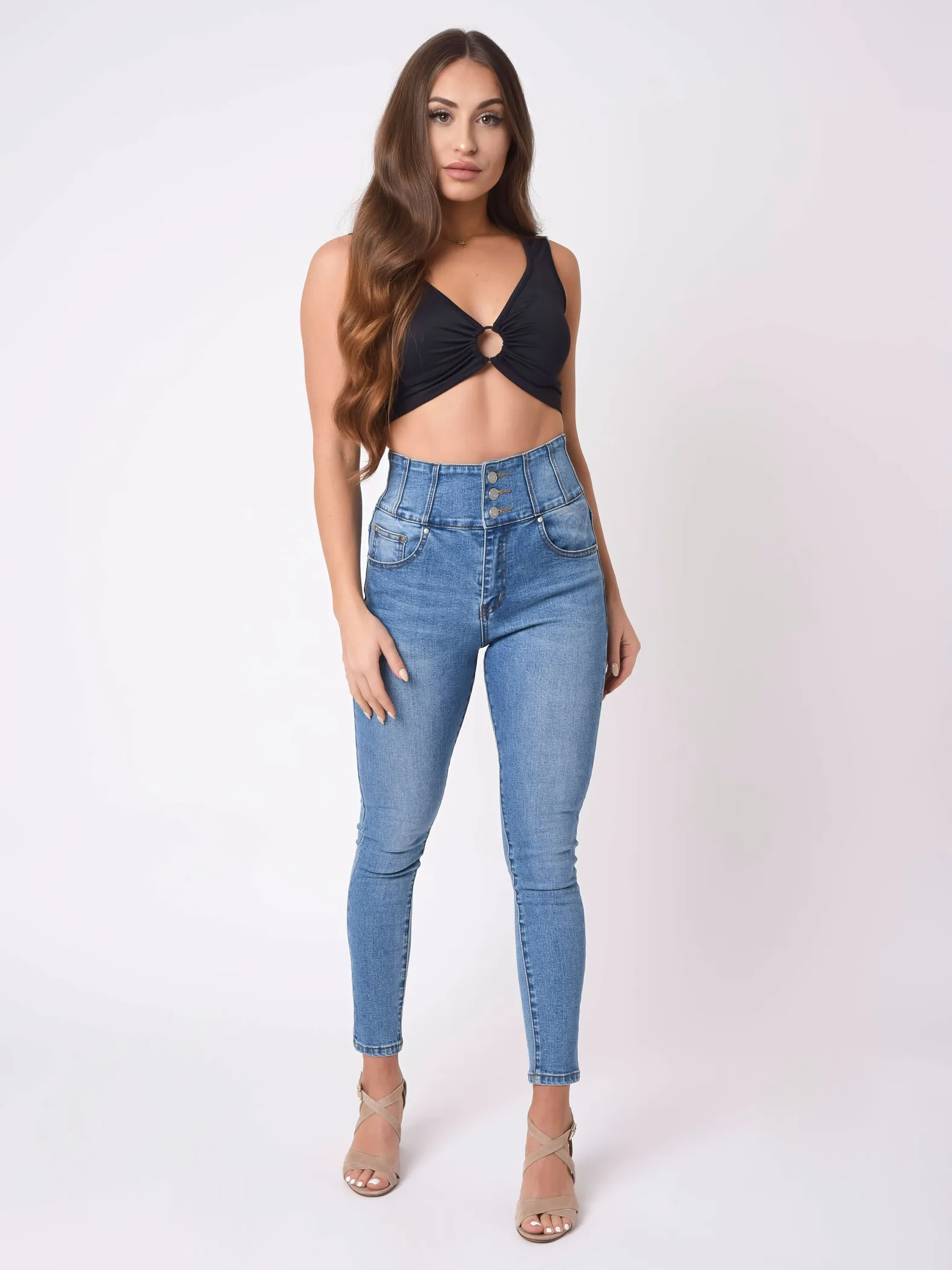 Top escotado con detalle de anilla