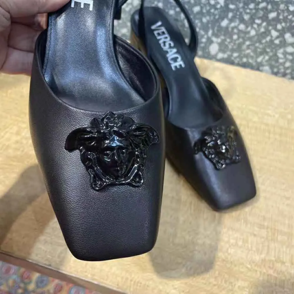 VERSACE MUJER ZAPATOS DE TACóN CON TIRA TRASERA DE PIEL LA MEDUSANEGRO