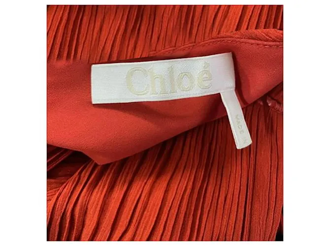 Vestido Chloé Mini Plisado con Escote en V en Viscosa Roja 