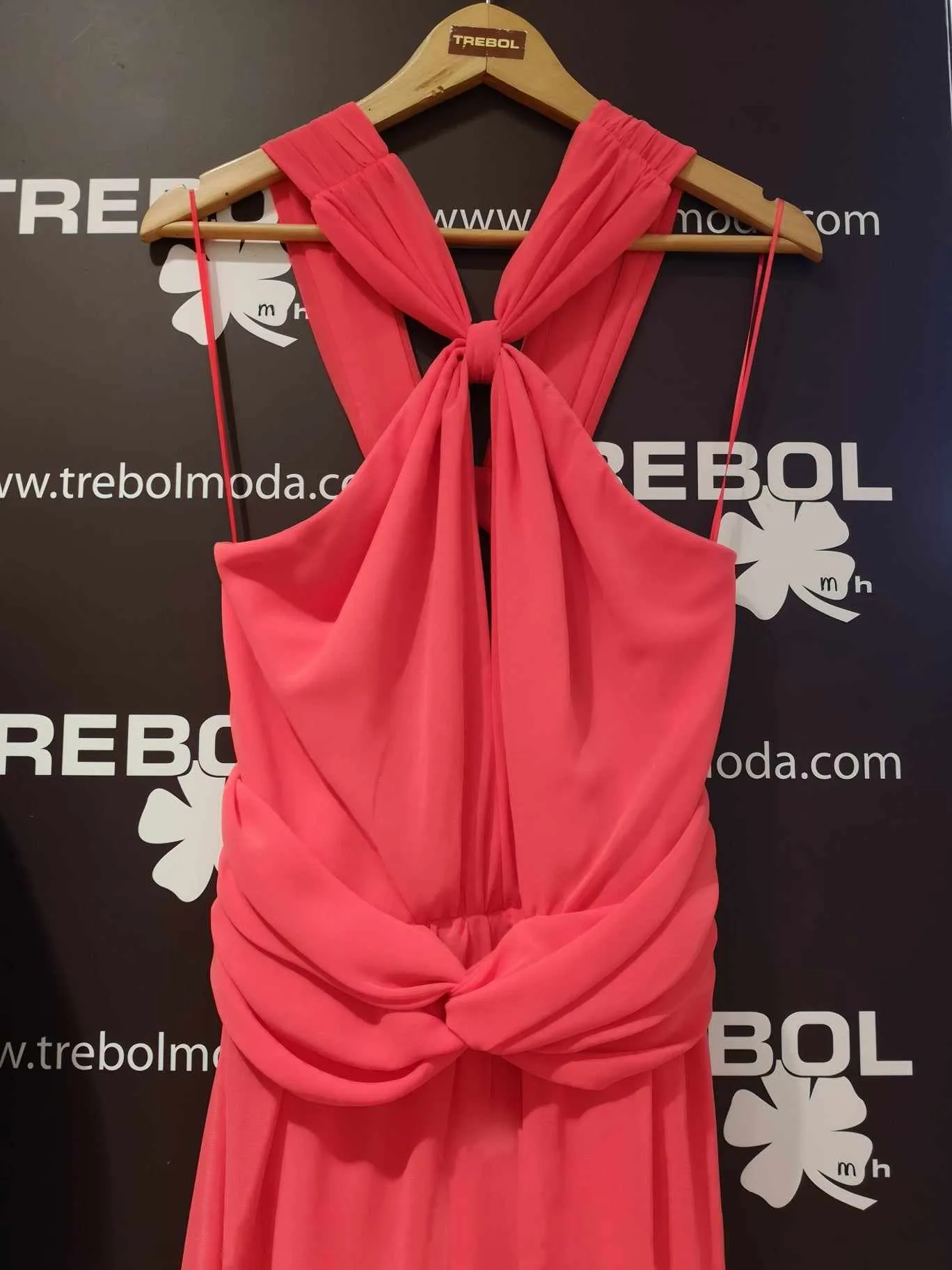 Vestido largo con escote original